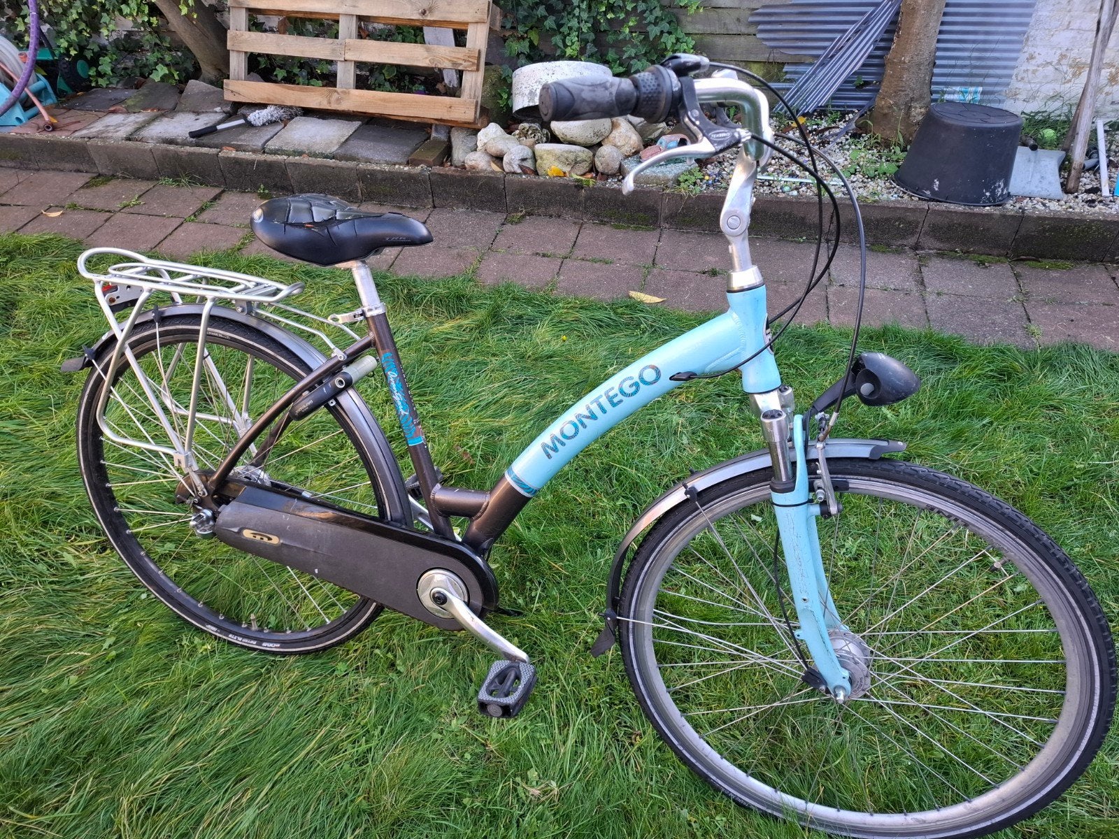 Montego damesfiets 28 inch - zadel defect, Fietsen en Brommers, Ophalen, Zo goed als nieuw, Overige merken