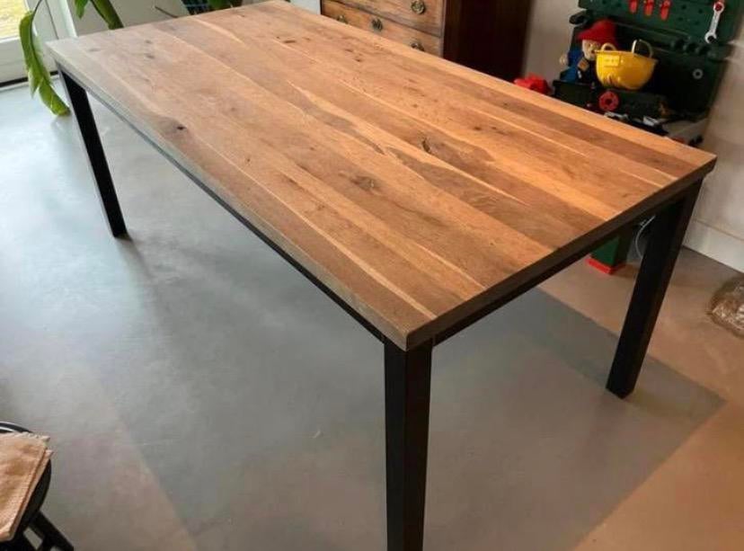 Pronto Hevano Eetkamertafel, Gebruikt, Eikenhout, Vijf personen of meer, 150 tot 200 cm