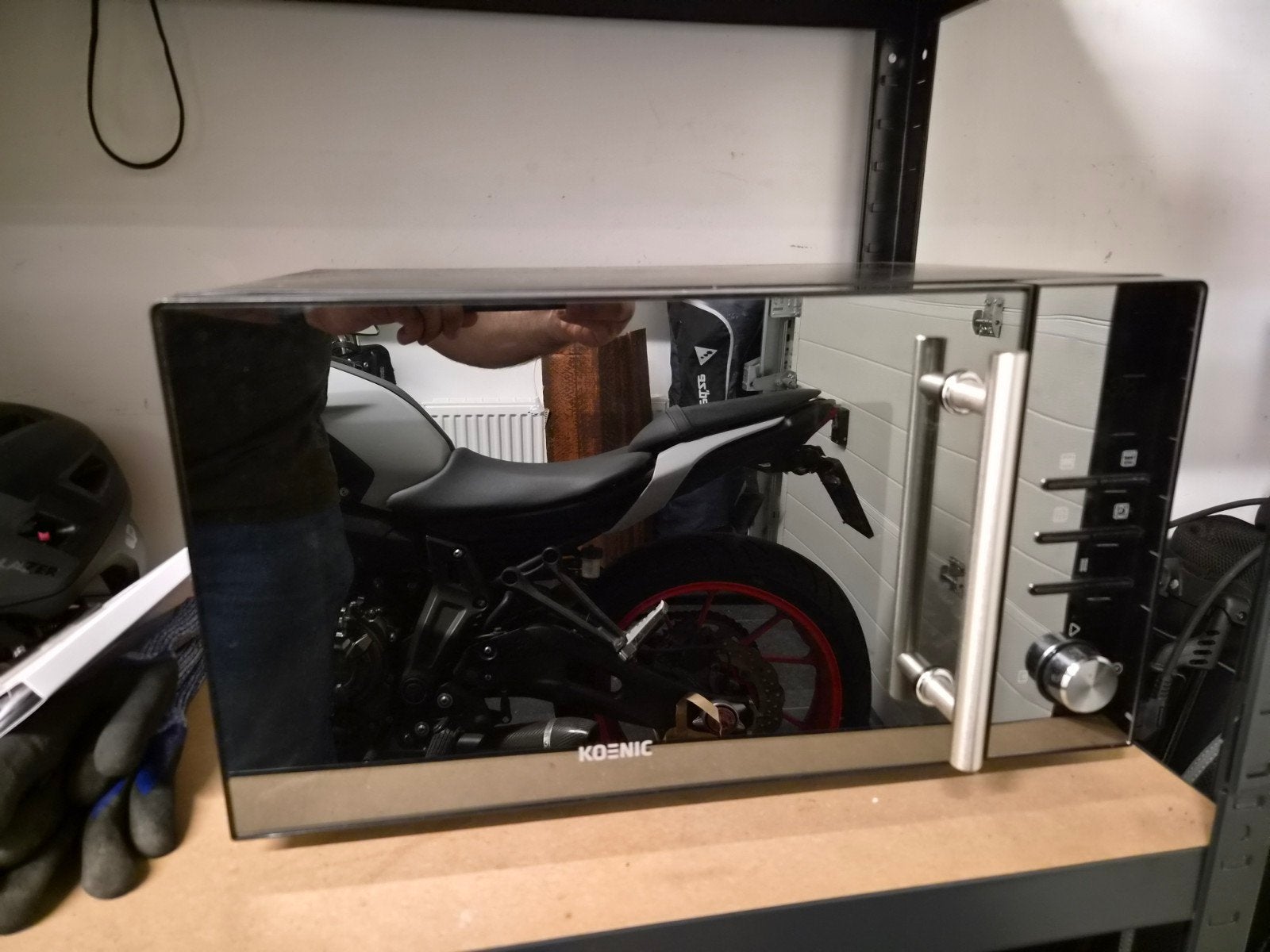 Koenic KMWG 2320 DB Magnetron, Witgoed en Apparatuur, Ophalen, Grill, Draaiplateau, Vrijstaand