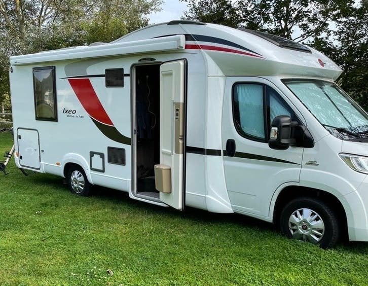 Burstner Ixeo Time 745 Camper 2016 - Vol Opties, Automaat, Standaard zit, Fiat, Diesel