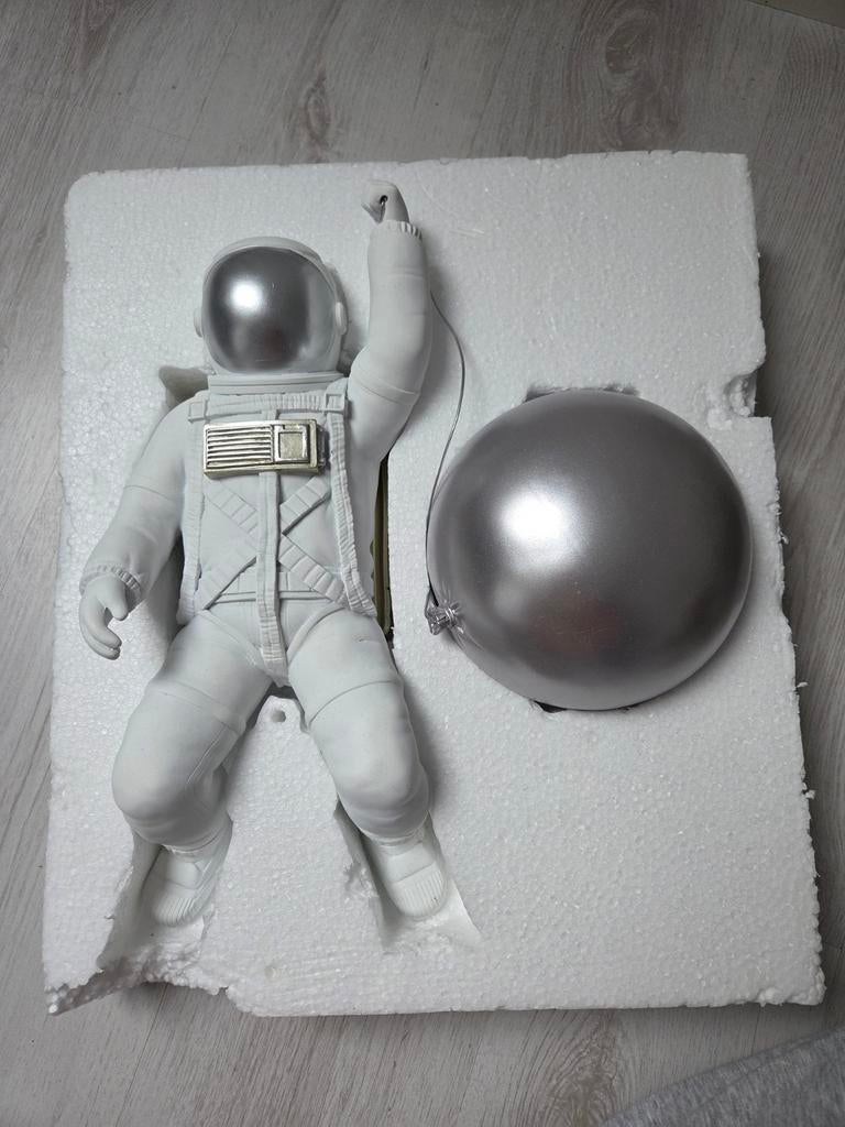 Astronaut met ballon, Antiek en Kunst, Kunst | Designobjecten, Ophalen