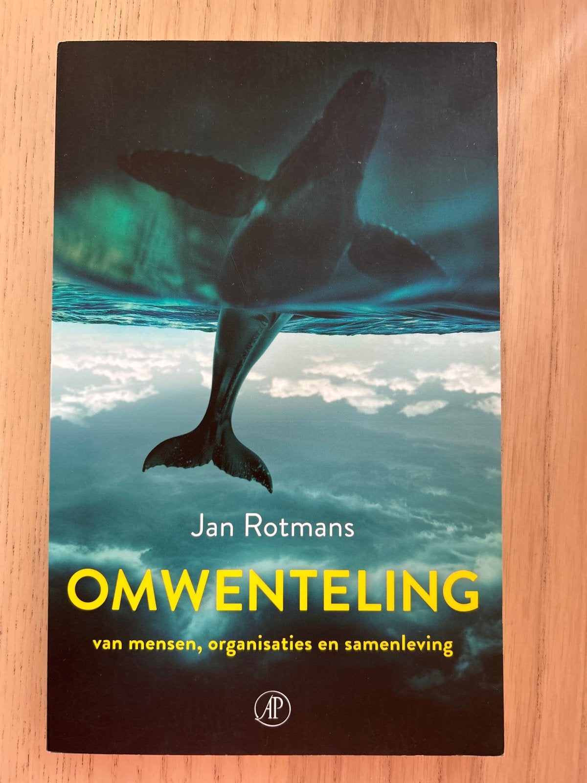 Omwenteling: van mensen, organisaties en samenleving, Ophalen of Verzenden, Zo goed als nieuw, Nederland