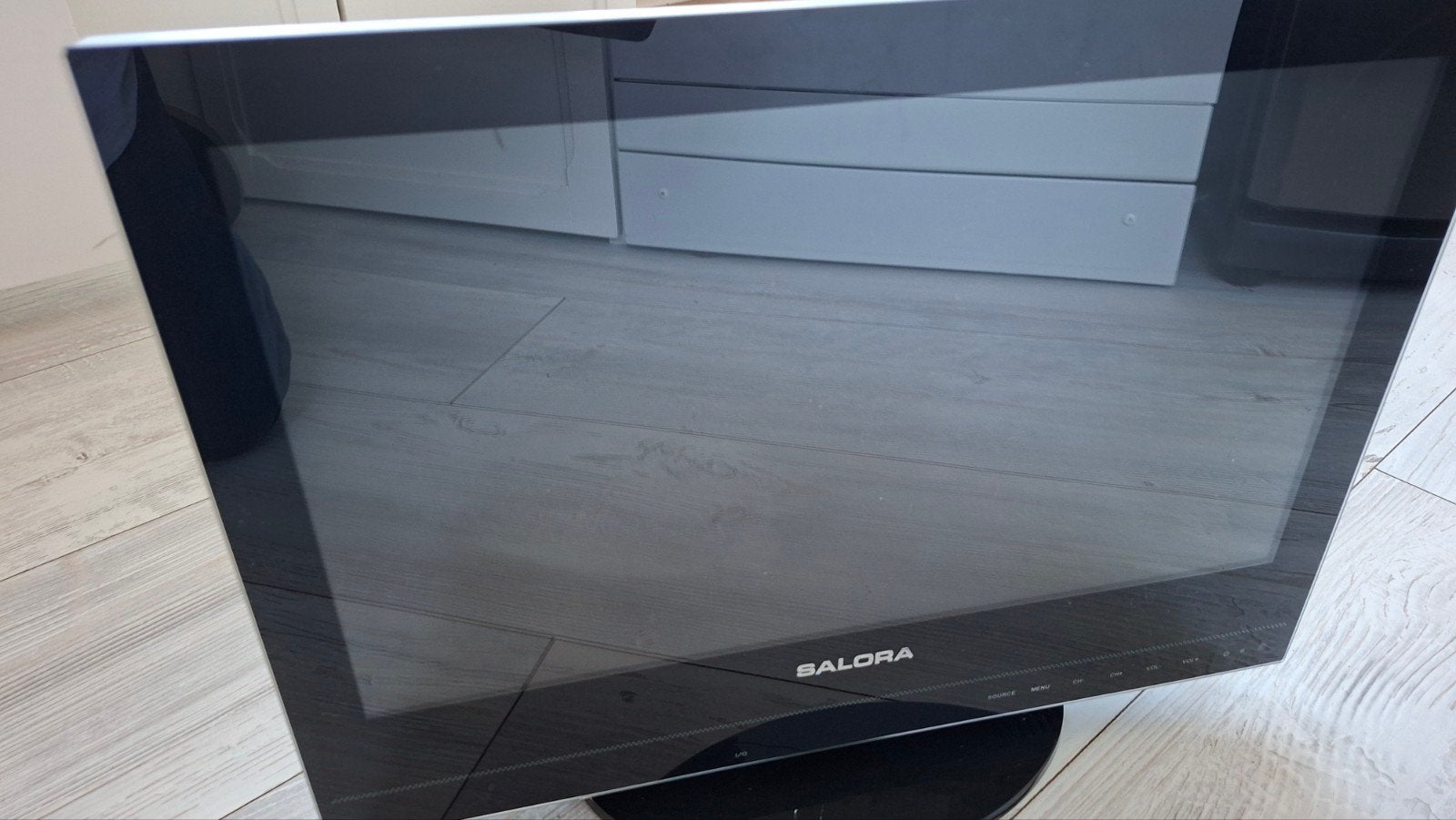 Salora LCD  TV - 19 inch LCD Televisie, Audio, Tv en Foto, Gebruikt, 50 Hz, 40 tot 60 cm, Ophalen