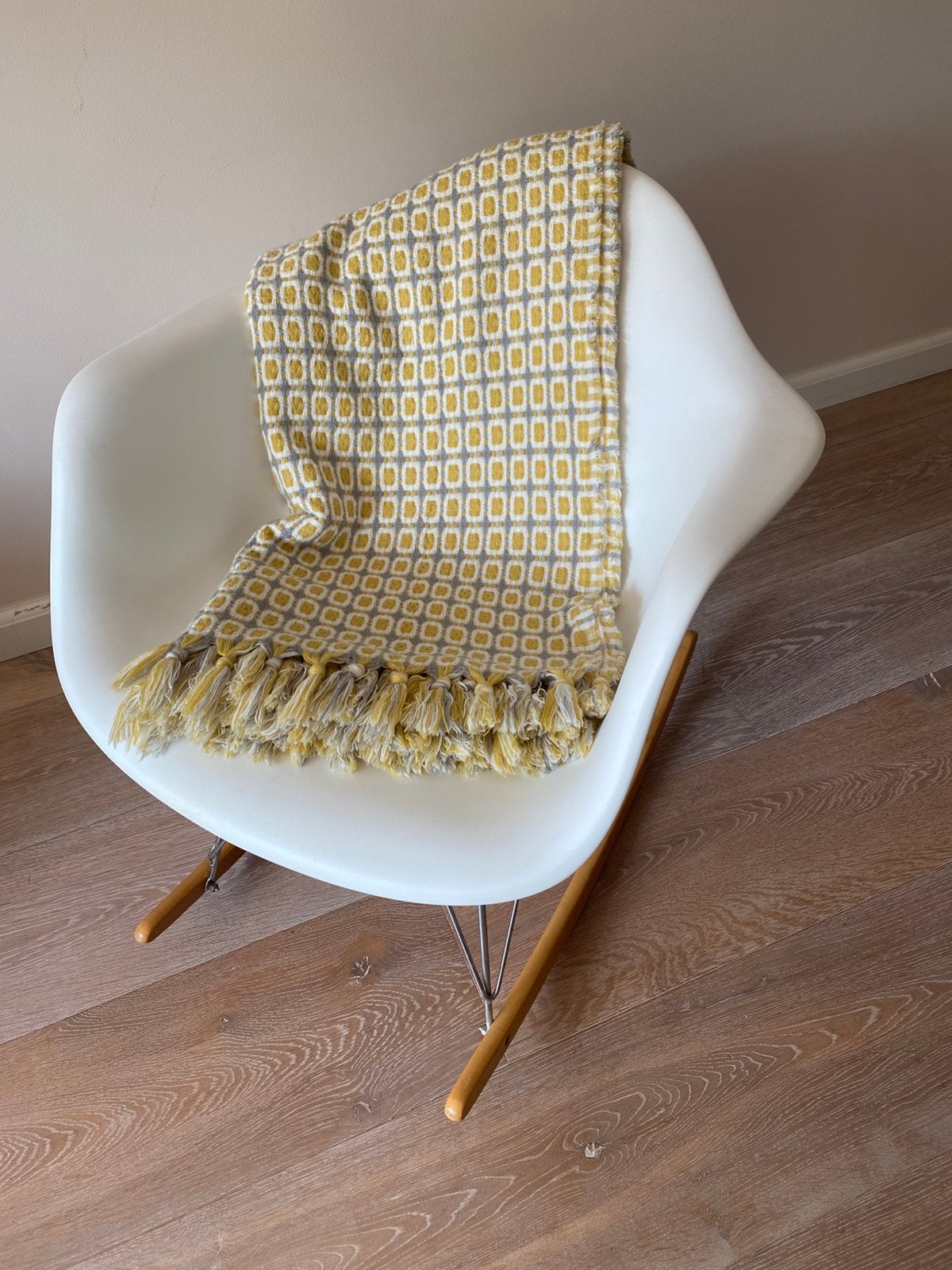 Replica Eames schommelstoel wit, Ophalen of Verzenden