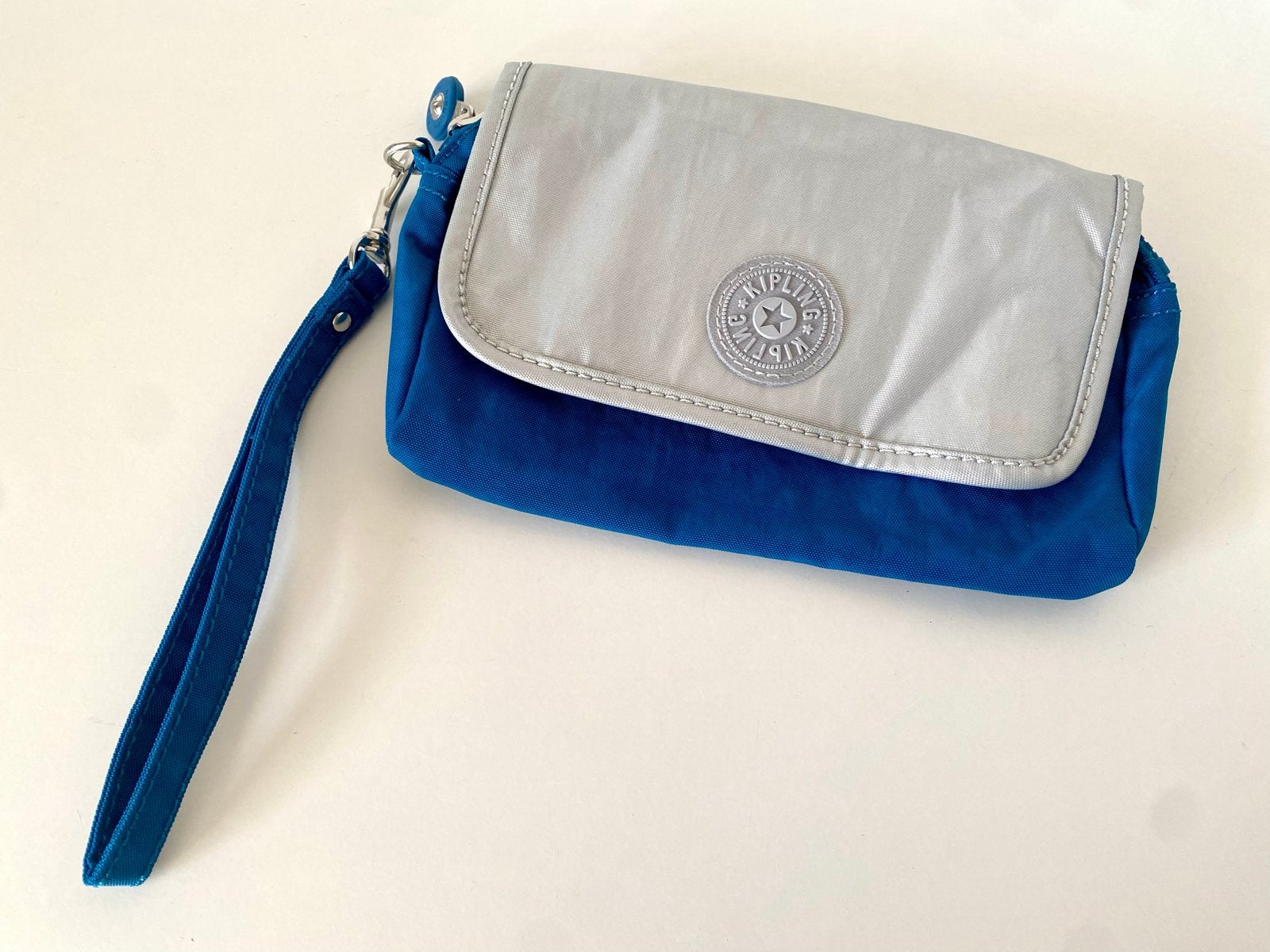 Kipling Avondtasje/Clutch - Blauw/Zilver nieuw, Ophalen of Verzenden, Nieuw, Blauw, Avondtasje