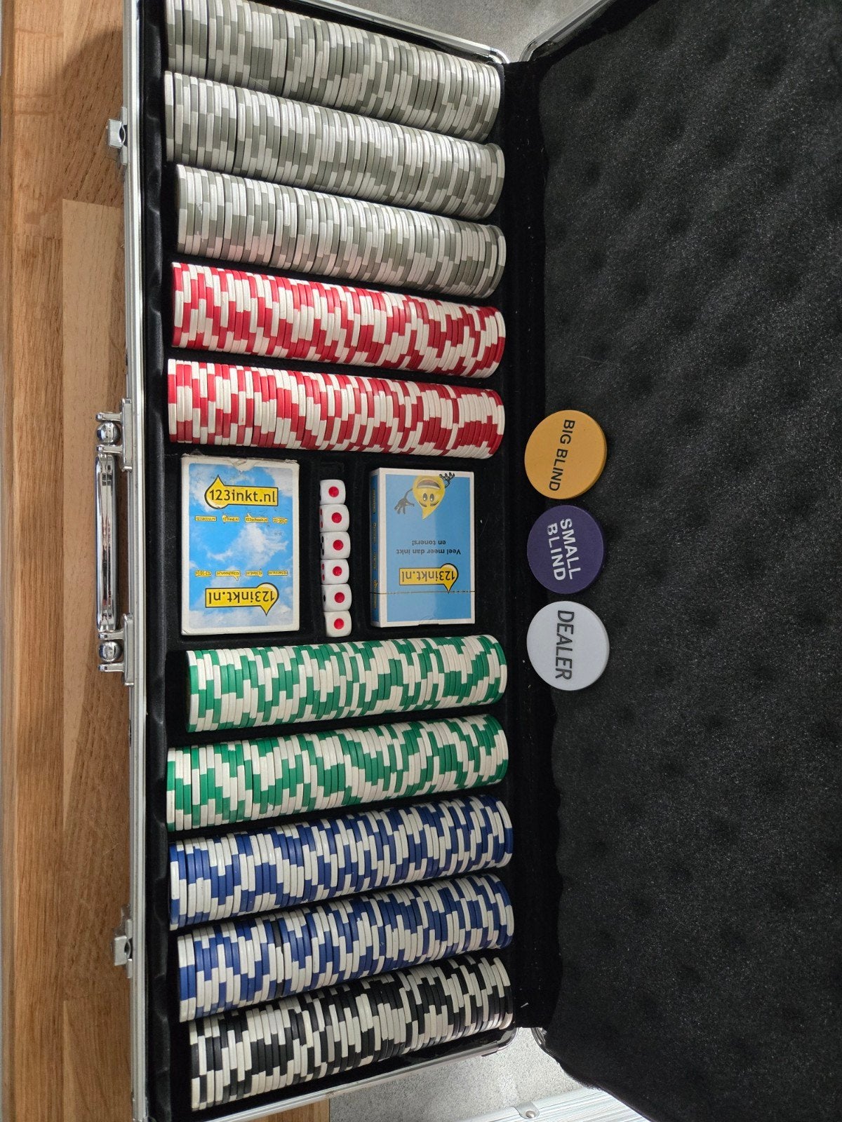 Poker fishes grote koffer, Hobby en Vrije tijd, Gezelschapsspellen | Kaartspellen, Ophalen of Verzenden