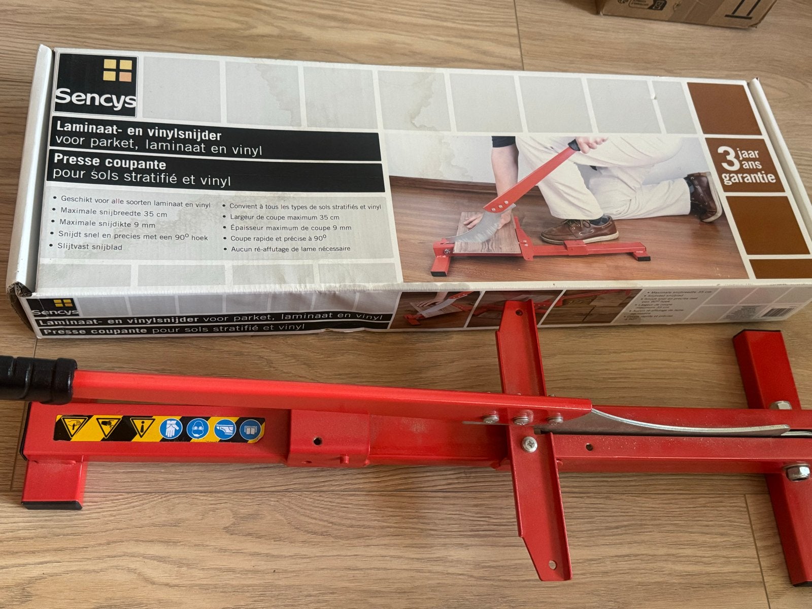 Sencys Laminaat- en Vinylsnijder - Zo goed als nieuw, Doe-het-zelf en Verbouw, Ophalen, Zo goed als nieuw, Snijgereedschap, Overige merken