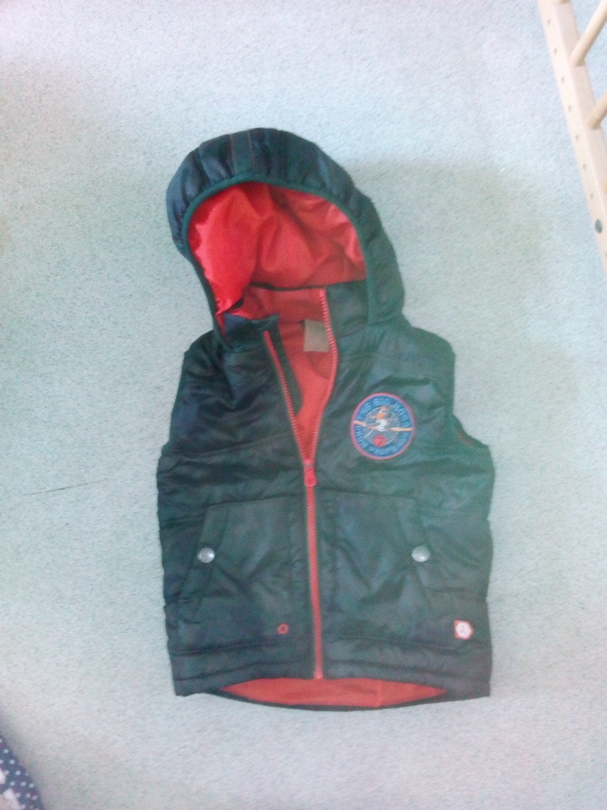Stoer kinder bodywarmer met capuchon 104, Ophalen, Gebruikt, Onbekend, Jongen