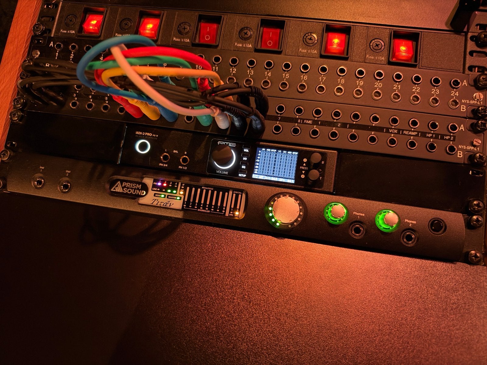 RME ADI-2 Pro FS Black Edition inclusief rackmount, Computers en Software, Ophalen of Verzenden, Zo goed als nieuw, Extern