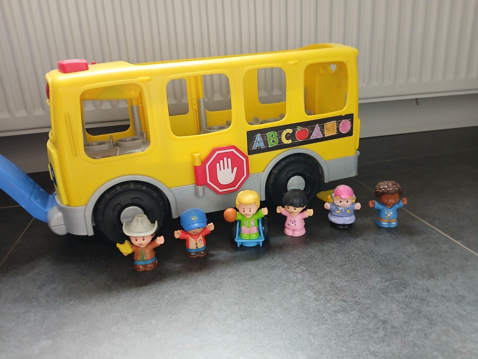 Fisher-Price Schoolbus met figuren, Ophalen, Gebruikt, Duw- of Trekspeelgoed, Met geluid