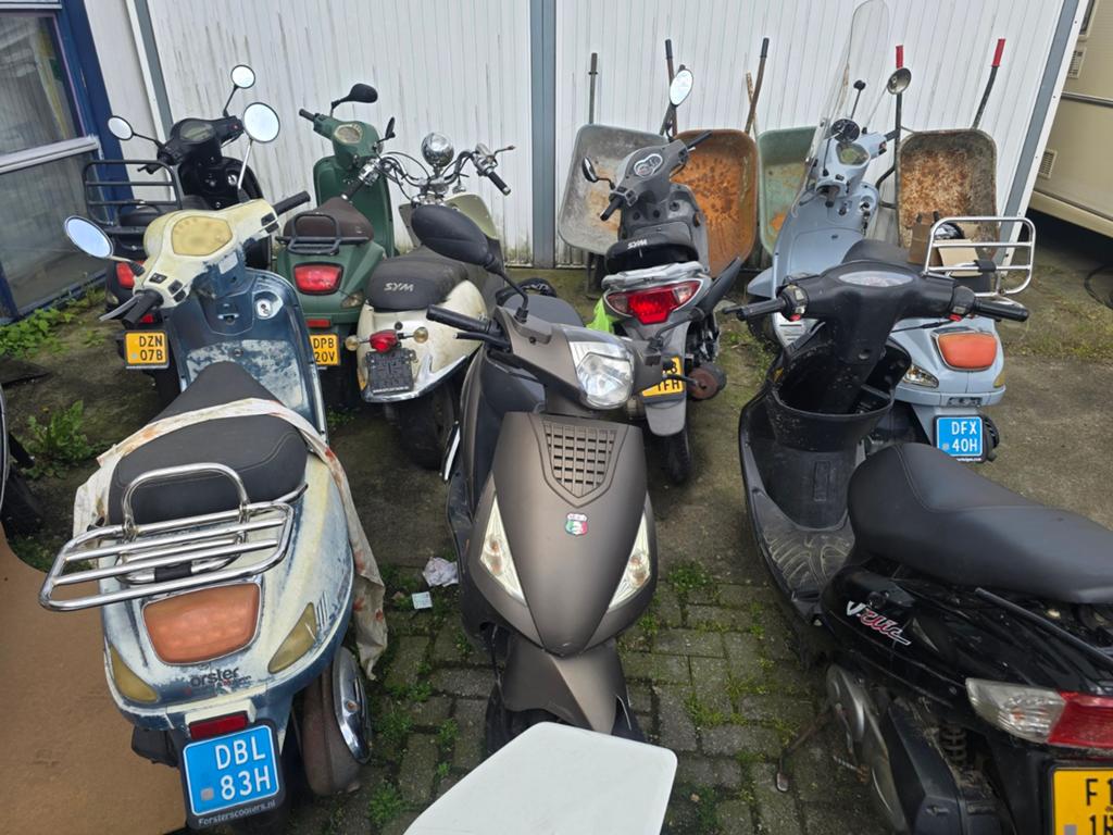 Partij opknapscooters export piaggio peugeot sym kymco, Fietsen en Brommers, Scooters | Overige merken, Gebruikt, Onbekend, Onbekend