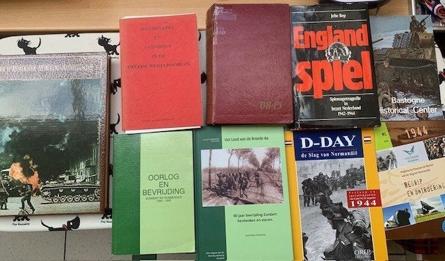 Boeken en DVD's Tweede Wereldoorlog, Verzamelen, Militaria | Tweede Wereldoorlog, Ophalen of Verzenden, Overige soorten, Nederland