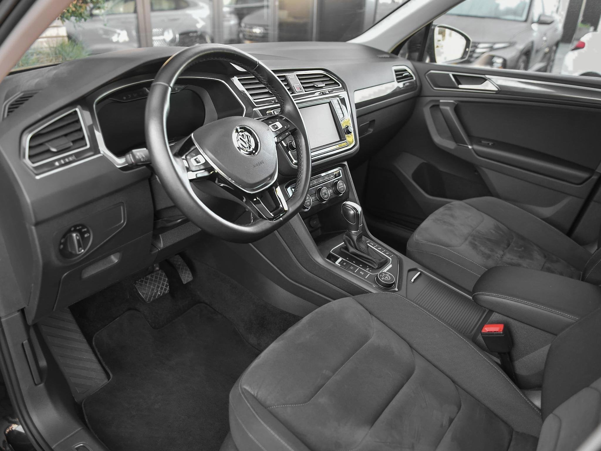Volkswagen Tiguan 2.0 TSI 4Motion R-line Pano Alcantara Came, Automaat, Automatische klimaatregeling, Stof, Gebruikt