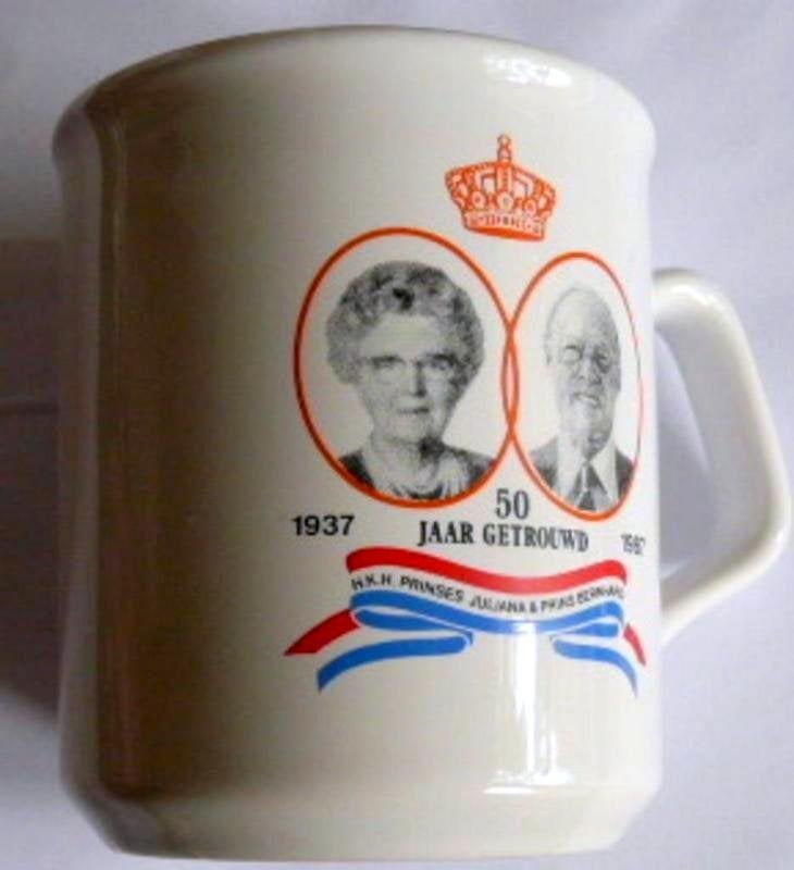 Bekers Juliana-Bernhard - zie foto's, Ophalen of Verzenden, Zo goed als nieuw, Nederland, Servies