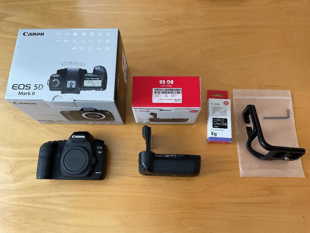 Canon 5D Mark 2, BG-E6, RRS BGE6-L, Nieuwstaat (4984 clicks), Audio, Tv en Foto, Fotocamera's Digitaal, Spiegelreflex, Canon, 21 megapixels
