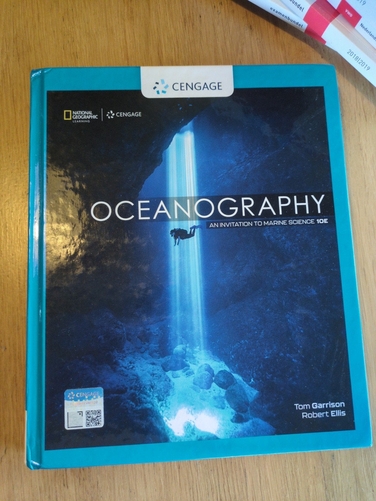 oceanography an invitation to marine science 10e, Ophalen of Verzenden, Zo goed als nieuw