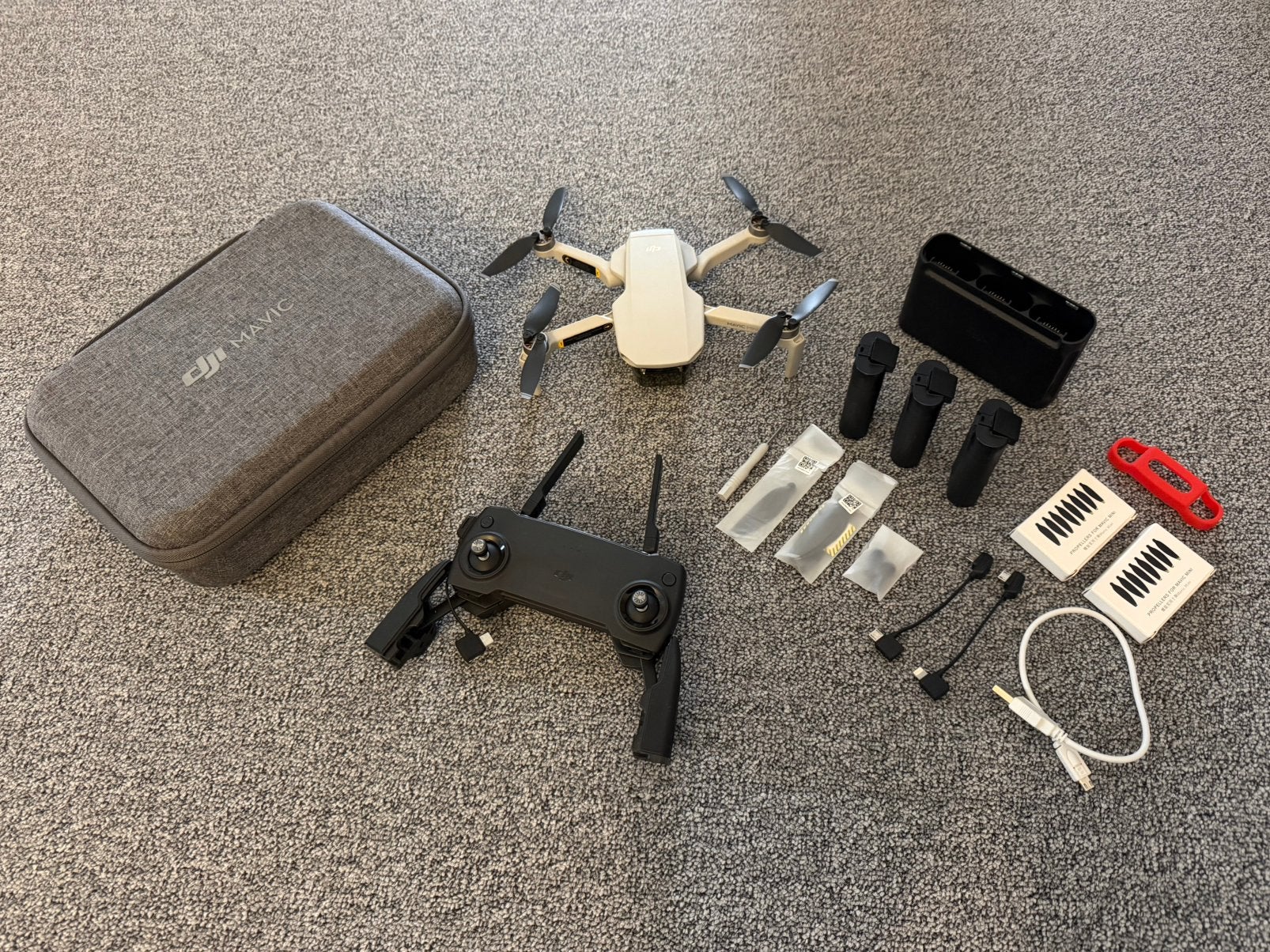 DJI Mavic Mini Drone + 3 accu’s, laadstation en propellers, Cameradrone, Ophalen of Verzenden, Zo goed als nieuw, 1 tot 5 kilometer