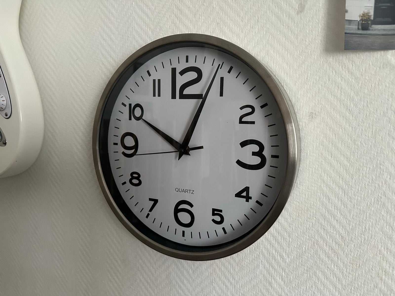 Wandklok - Zilverkleurig - Quartz Uurwerk, Ophalen, Analoog, Werkt op batterijen, Zilver