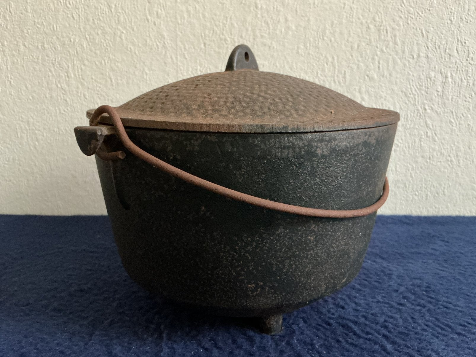 Gietijzeren bonenpot/Dutch oven met deksel, Gebruikt, Gietijzer, Ophalen of Verzenden, Geschikt voor barbecue