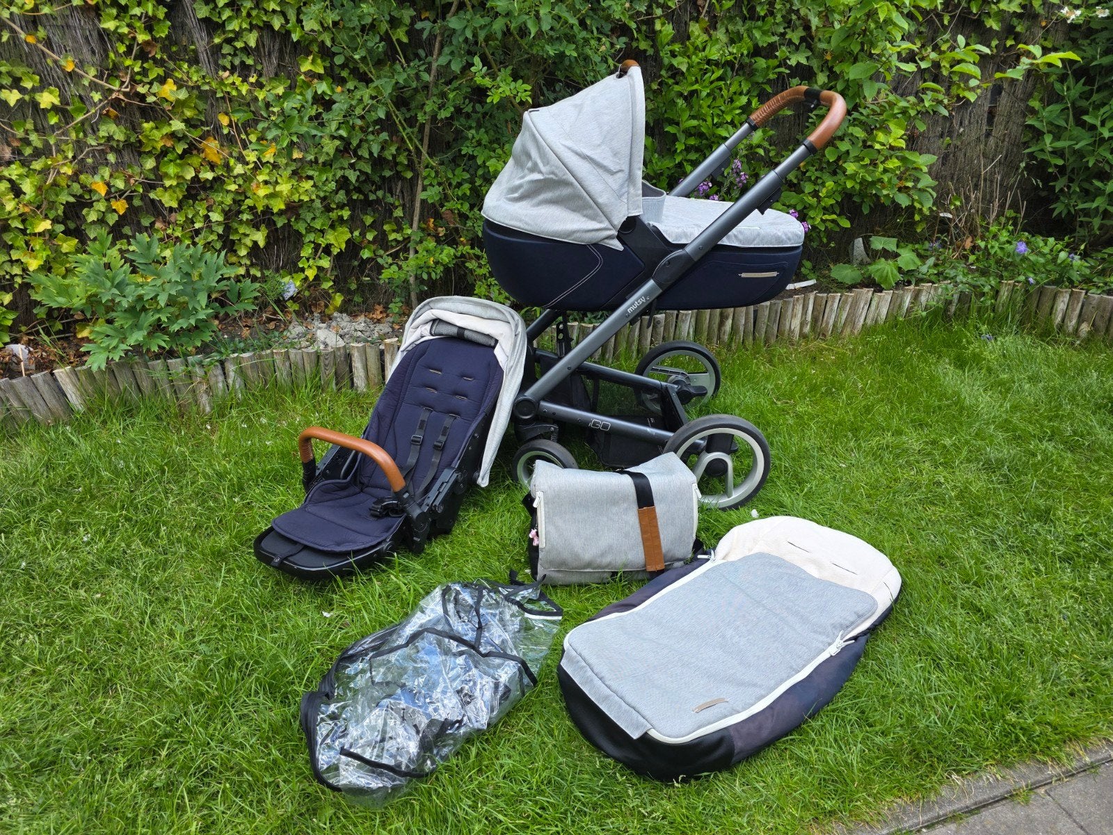 Mutsy iGo combi kinderwagen met reiswieg en zitje, Ophalen, Gebruikt, Combiwagen, Mutsy