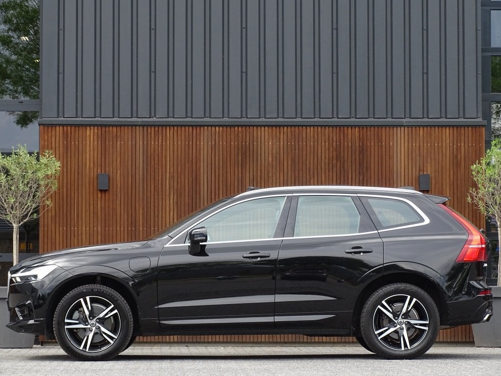 Volvo XC60 T8 408PK AWD / R-Design / LED (bj 2017), Automaat, Gebruikt, Euro 6, 1969 cc