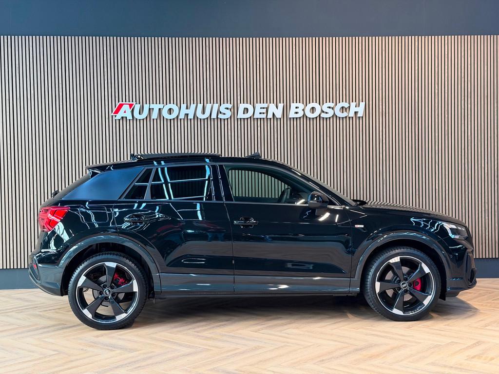 Audi Q2 35 TFSI S Line Edition One. Pano - Ambiance - Matrix, Auto's, Audi, 4 cilinders, 150 pk, Leder en Stof, Bedrijf