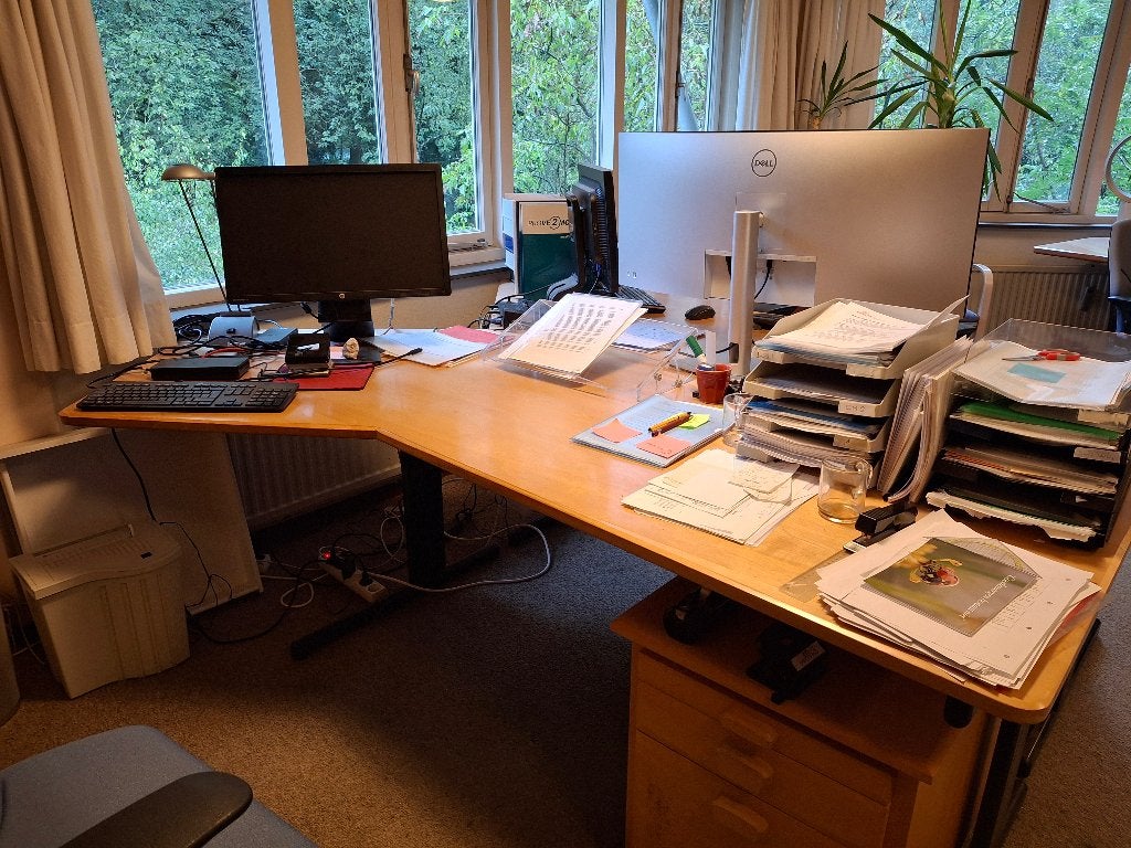 groot bureau, organisch vormgegeven, Ophalen, Overige typen, Gebruikt, Scandinavisch