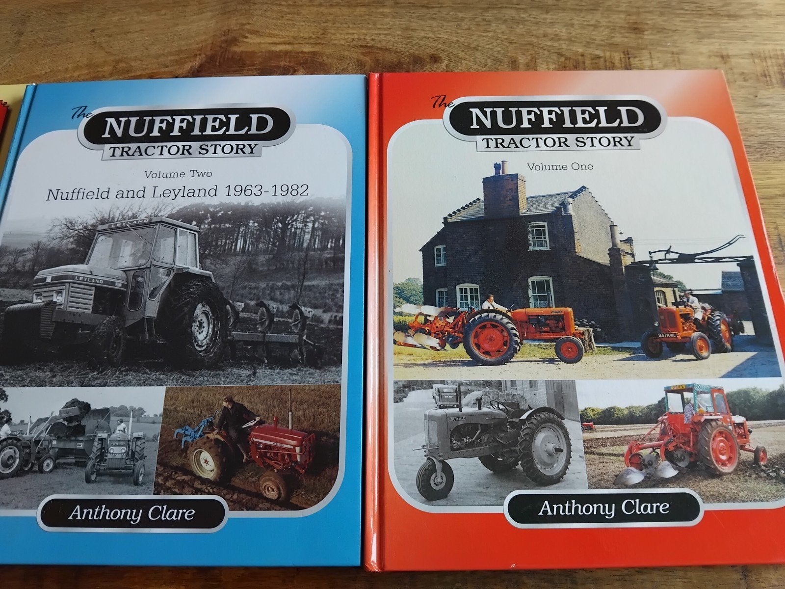 Nuffield Tractor Story Boeken - Deel 1 & 2, Ophalen of Verzenden, Zo goed als nieuw, Algemeen, Anthony Clare, Michael D.J. Irwin