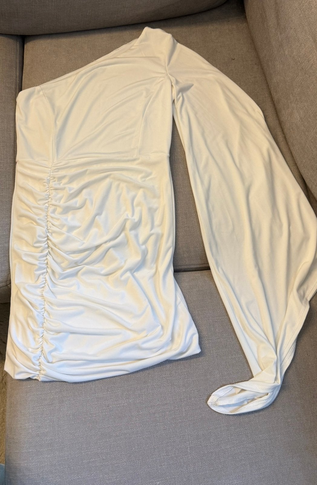 Zack London -Witte one shoulder jurk met lange mouw, Kleding | Dames, Verzenden, Wit, Zo goed als nieuw, Maat 36 (S)
