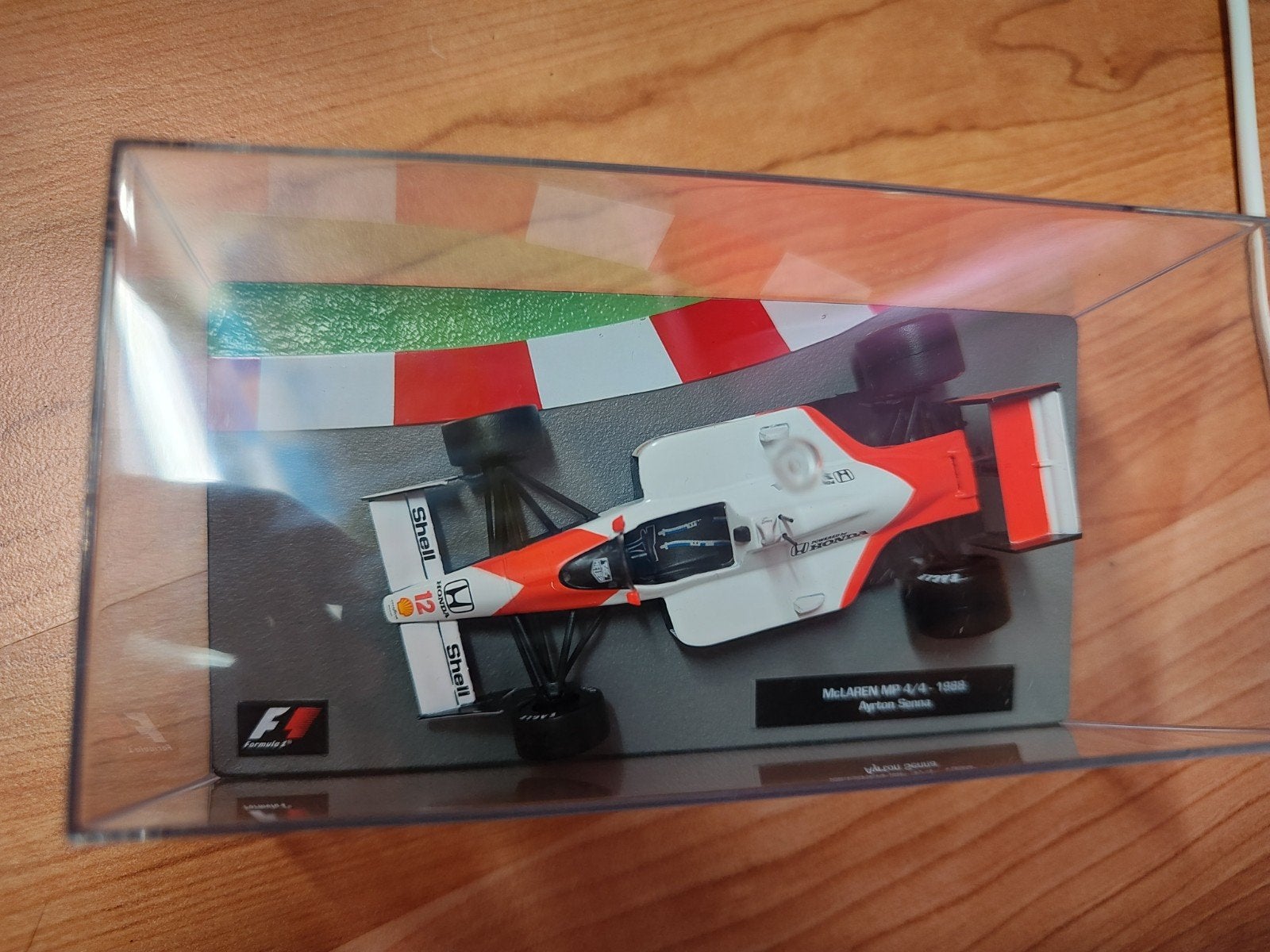 McLaren MP4/4 - 1988 Ayrton Senna Formule 1 modelauto, Ophalen of Verzenden, Zo goed als nieuw, Auto, Overige merken