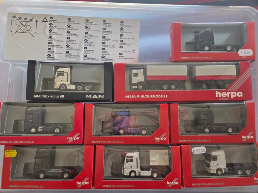 Herpa MAN en DAF trucks vrachtwagens vitrine modellen, Ophalen of Verzenden, Zo goed als nieuw, Bus of Vrachtwagen, Herpa