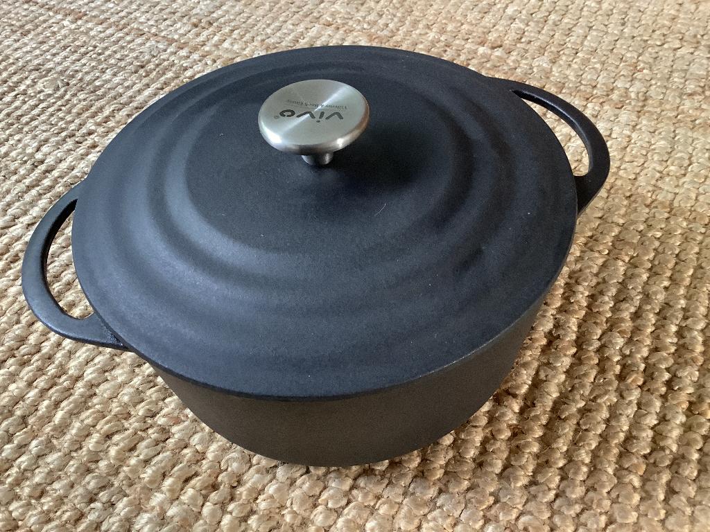 Gietijzeren braadpan, sudderpan, Vivo, doorsnee 25 cm, Ophalen, Zo goed als nieuw, Rvs, Koekenpan of Braadpan