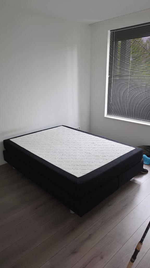 Bed gratis afhalen, Ophalen, Gebruikt, 140 cm, Twijfelaar