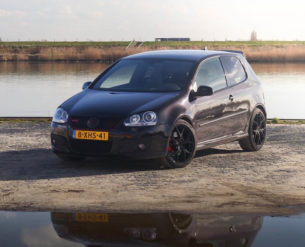 Volkswagen Golf 2.0 GTI 147KW 2007 Zwart, Auto's, 4 cilinders, 1984 cc, Zwart, 75 €/maand
