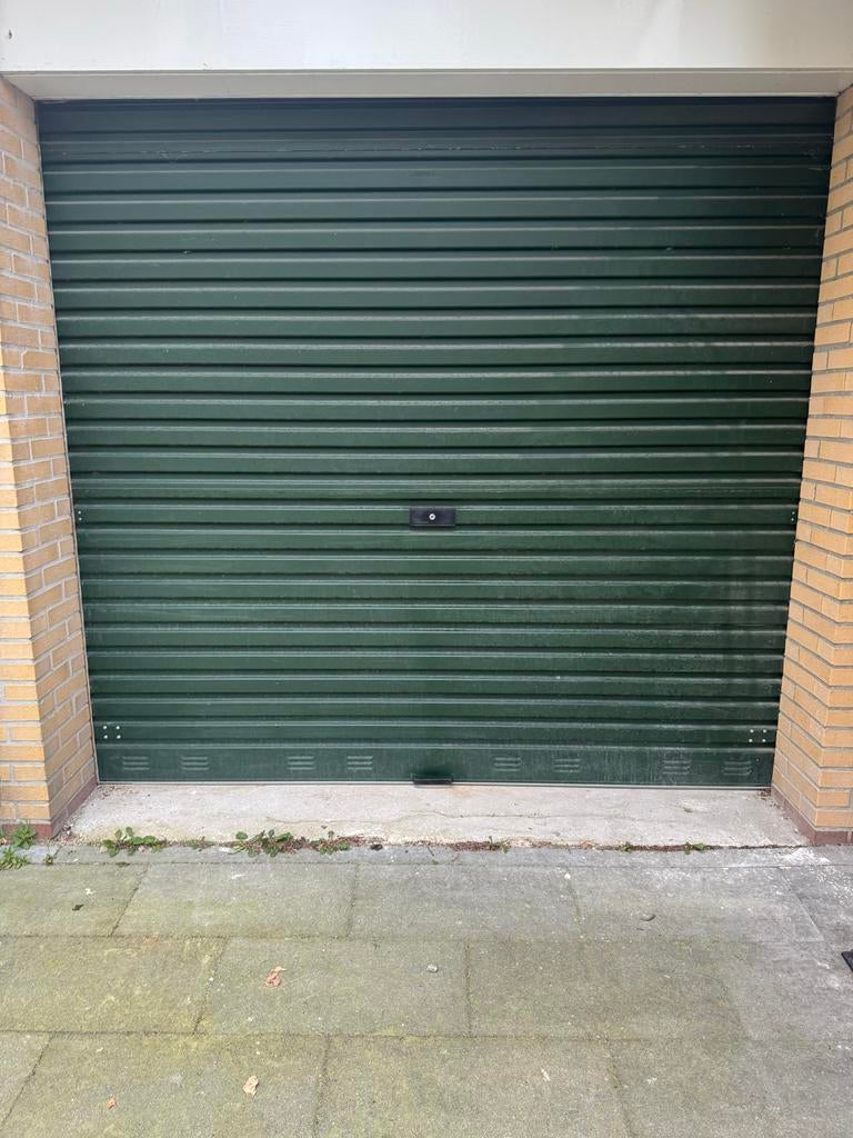 Garagedeur kan worden opgehaald, Ophalen, Gebruikt, Garagedeur, Metaal