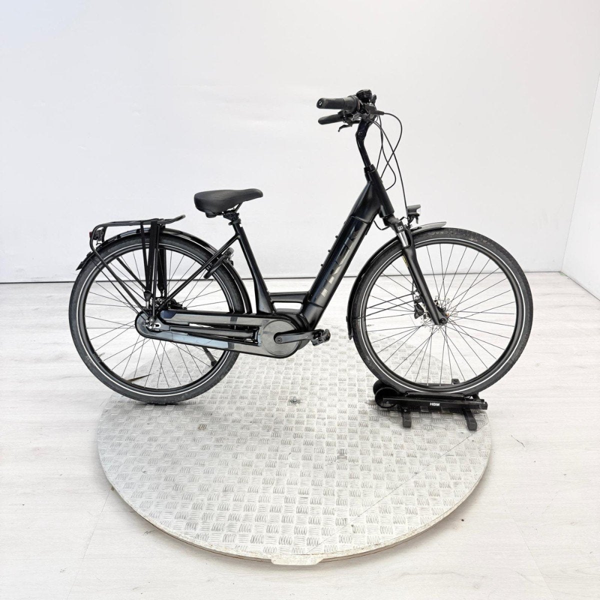 Trek District+6 | 9302KM Dames Zwart M 2021, Gebruikt, -, -, -