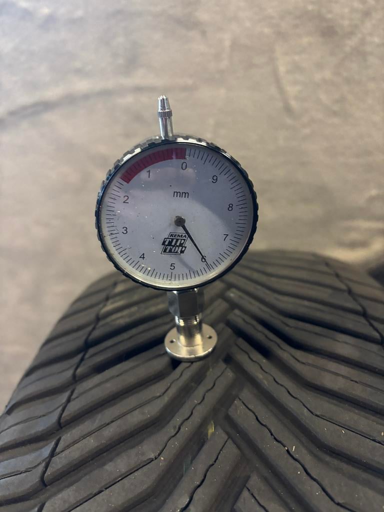 2 x 235-55-18 Michelin CrossClimate 2 All Season Banden, Auto-onderdelen, Banden en Velgen, Ophalen, 18 inch, Gebruikt, 235 mm
