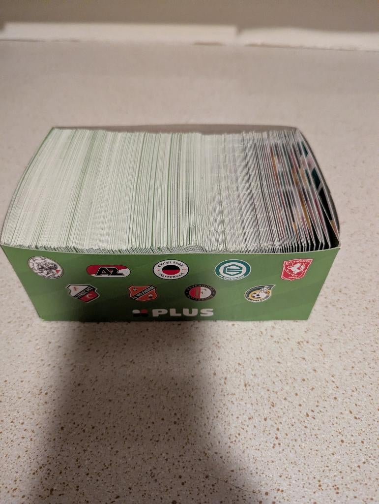 Hele Doos met Plus voetbal stickers, Ophalen, Zo goed als nieuw, Sport