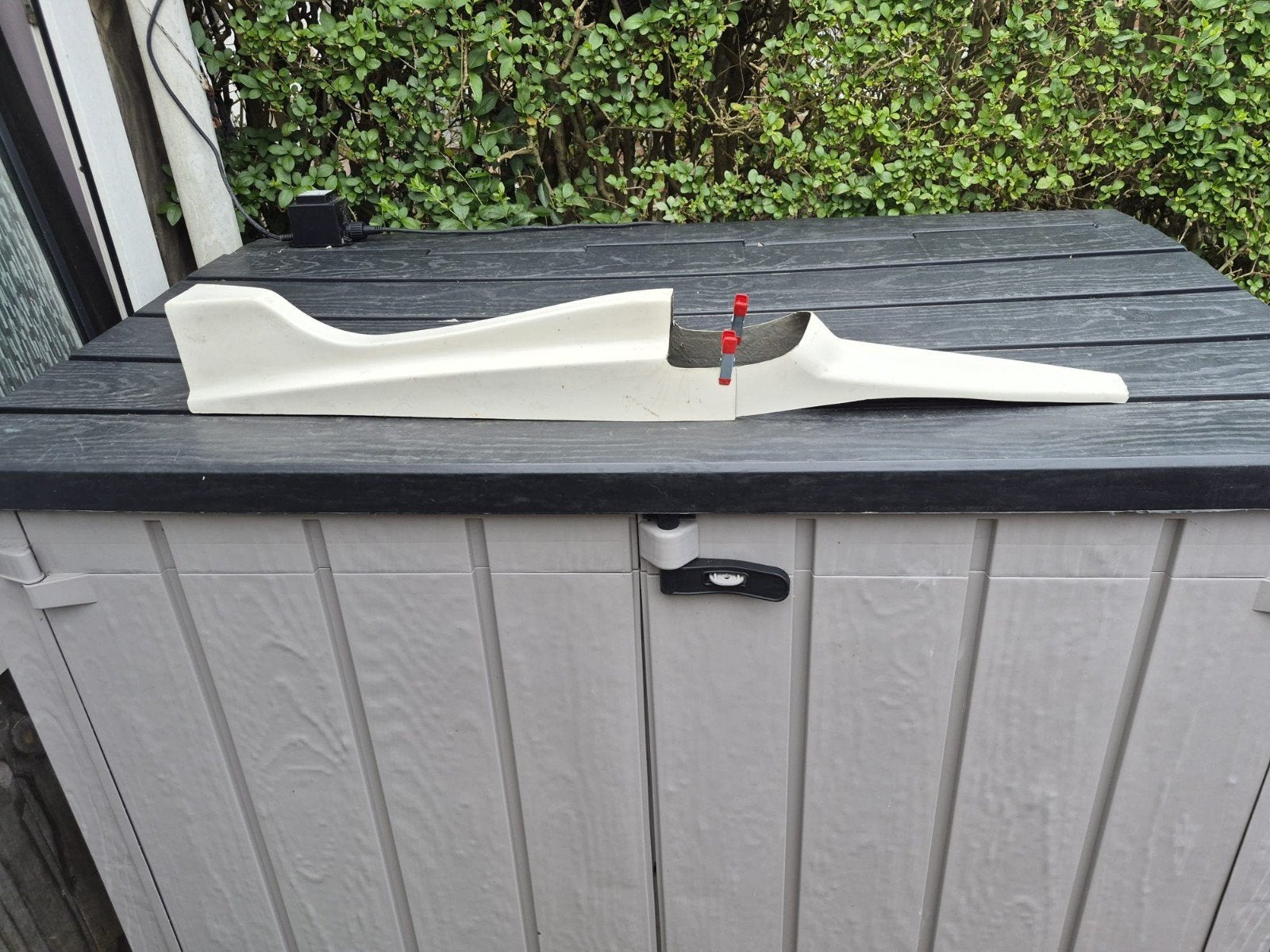 Kap voor speedboot modelbouw - 95 cm lang, 10 cm breed, Hobby en Vrije tijd, Modelbouw | Boten en Schepen, Ophalen, Gebruikt, Groter dan 1:32