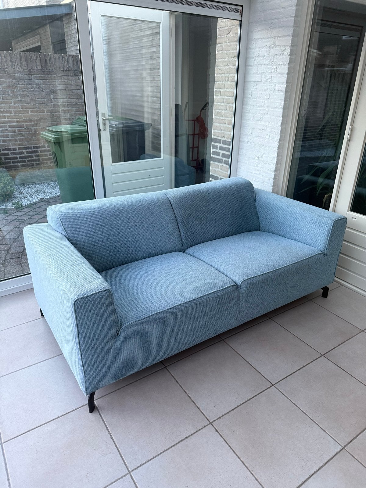 Comfortabele 2-zitsbank - Lichtblauw, Huis en Inrichting, Banken | Bankstellen, Ophalen, Gebruikt, 150 tot 200 cm, Tweepersoons