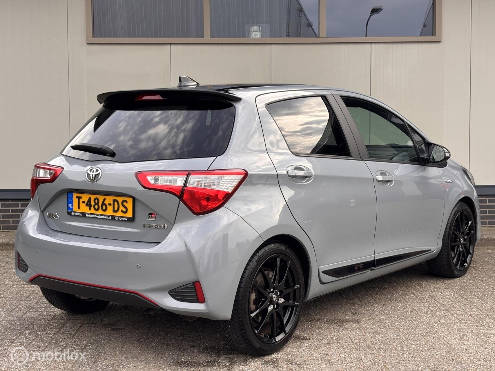 Toyota Yaris 1.5 Hybrid GR Sport Camera Keyless Cruise Clima, Auto's, 4 cilinders, Bedrijf, Hybride Elektrisch/Benzine, Yaris