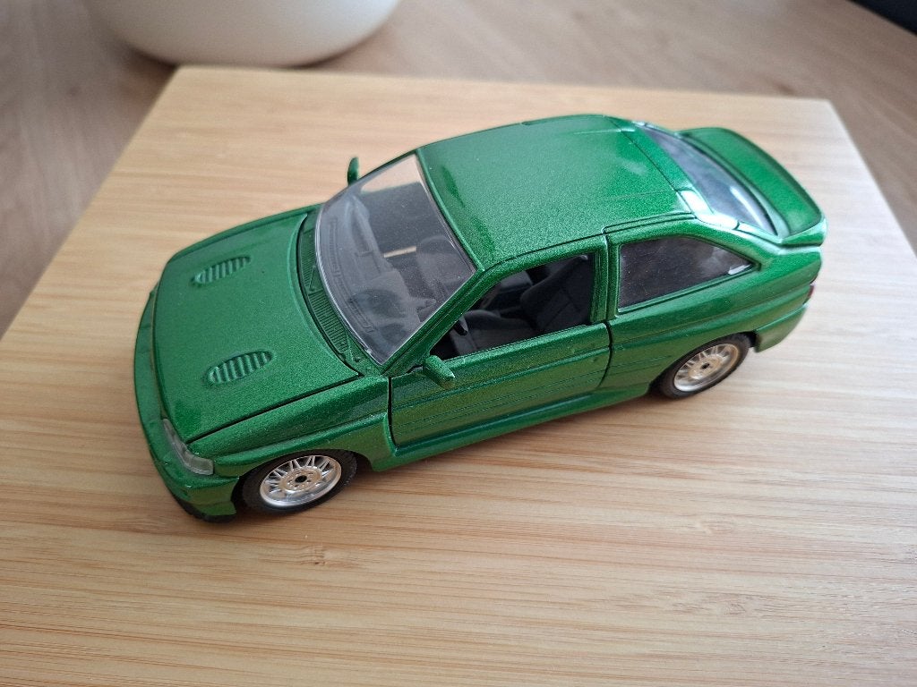 Ford Escort RS Cosworth schaal 1 : 24, Ophalen of Verzenden, Gebruikt, Auto, Bburago
