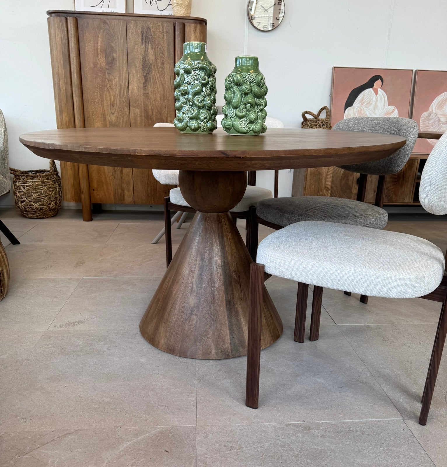 Magazijn leegverkoop ronde eettafel mangohout conische poot, Hout, Nieuw, Ophalen of Verzenden, Info@wkhome.nl