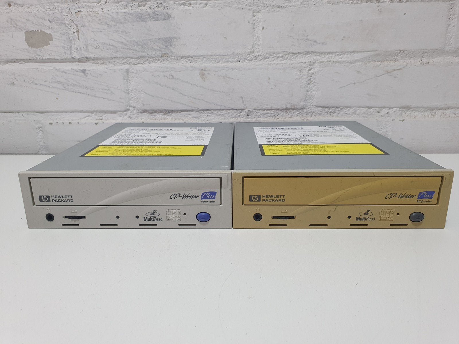 HP CD-Writer Plus 9200 C4455-56000 SCSI CD-R/CD-RW Drive, Computers en Software, Optische drives, Intern, Gebruikt, ., Ophalen of Verzenden