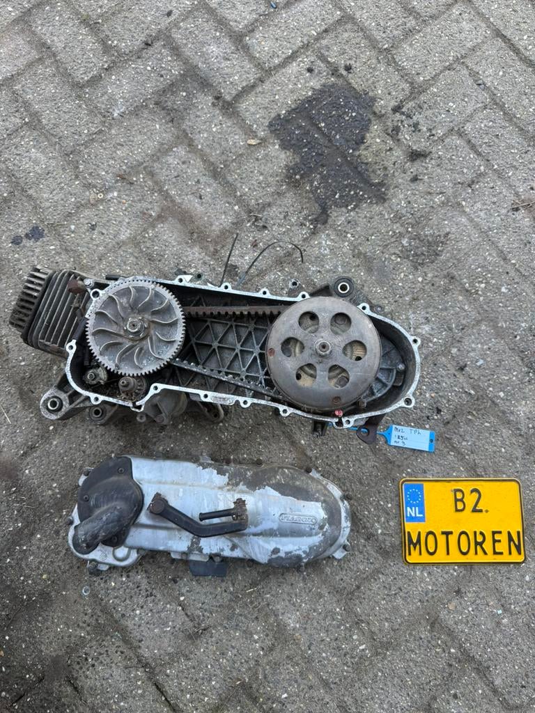 NR 28 m02 tph 125 motorblok, Ophalen of Verzenden
