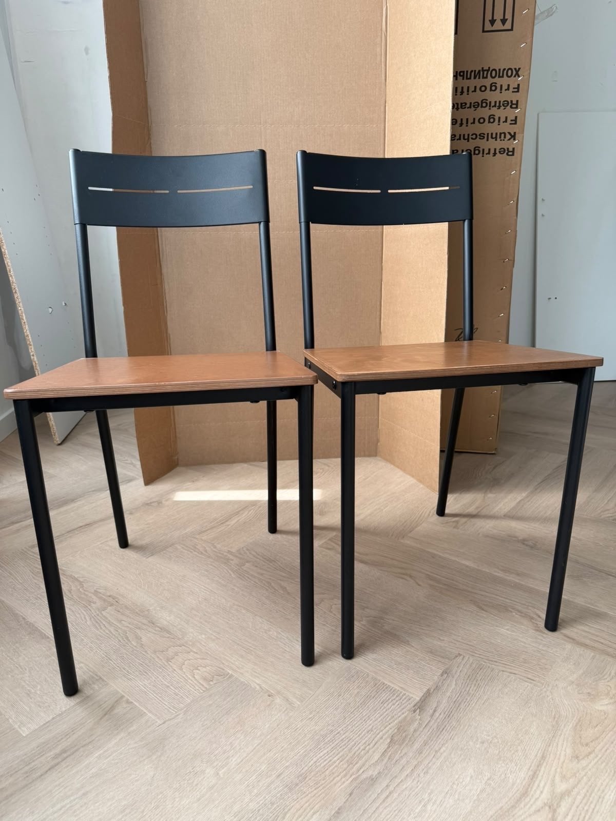 IKEA Sandsberg tafel 67x67 met 2 stoelen - Zo goed als nieuw, Ophalen, Vierkant, Tot twee personen, 50 tot 100 cm