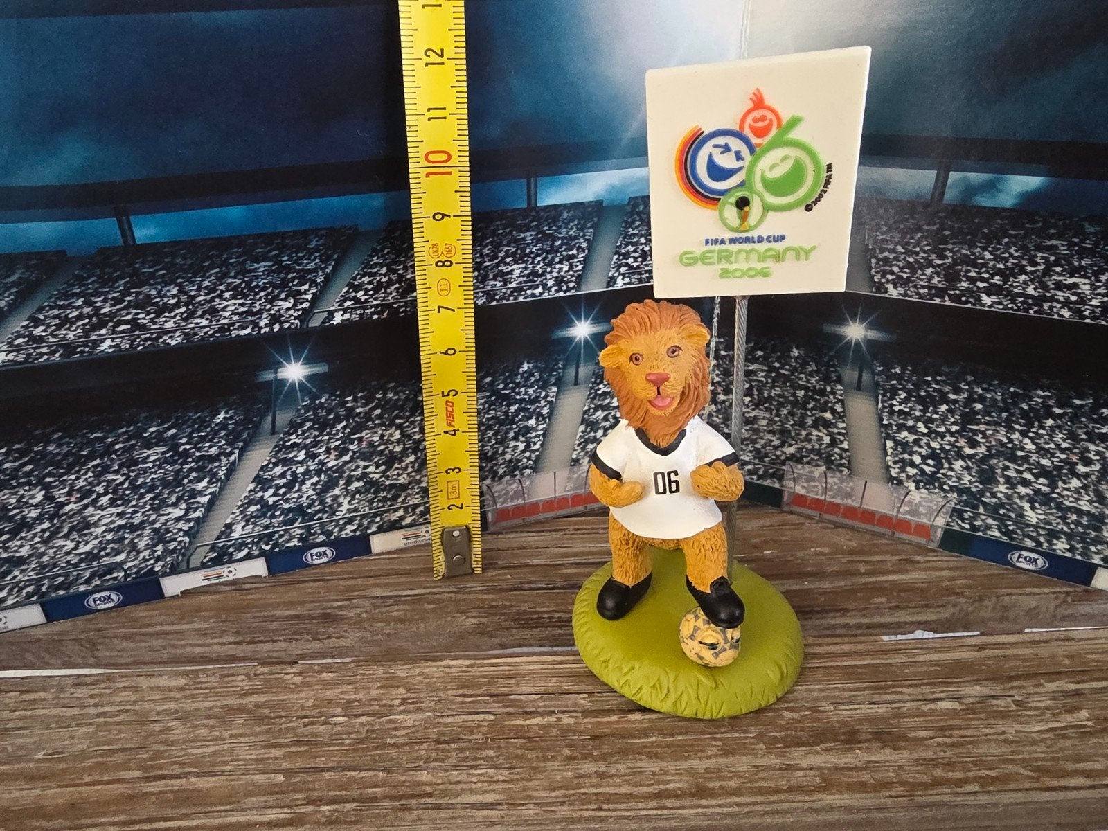 Goleo FIFA WK 2006 mascotte beeldje, Ophalen, Zo goed als nieuw, Beeldje of Poppetje