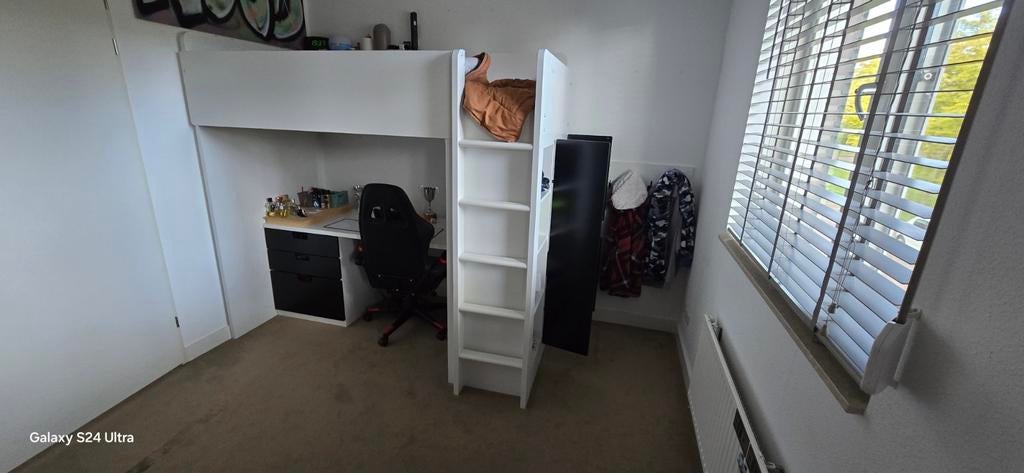 IKEA Hoogslaper met bureau, kast en matras, Huis en Inrichting, Slaapkamer | Stapelbedden en Hoogslapers, Gebruikt, Hoogslaper