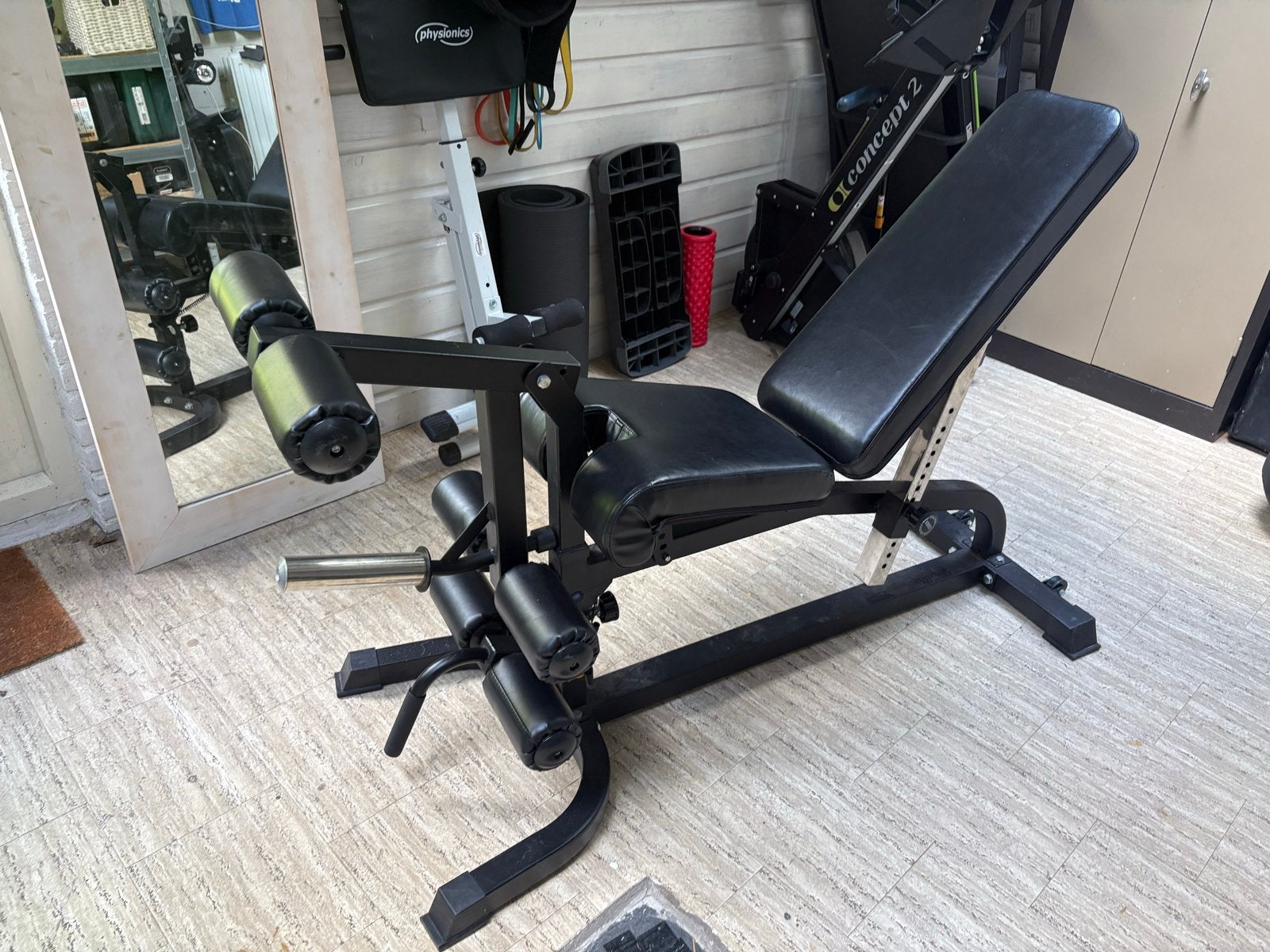Verstelbare fitnessbank met leg extension/curl, Ophalen, Gebruikt, Krachtstation, Metaal