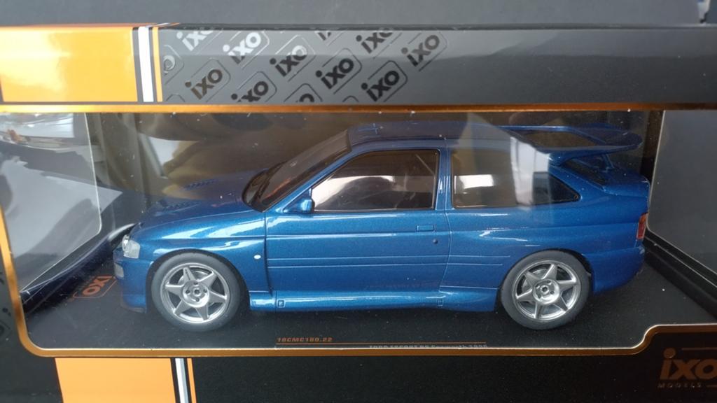 Ford Escort RS Cosworth 1:18 Ixo Models Pol, Hobby en Vrije tijd, Modelauto's | 1:18, Overige merken, Auto, Verzenden, .